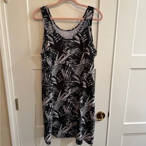 Reel Legends Black and White Leaf Print Top